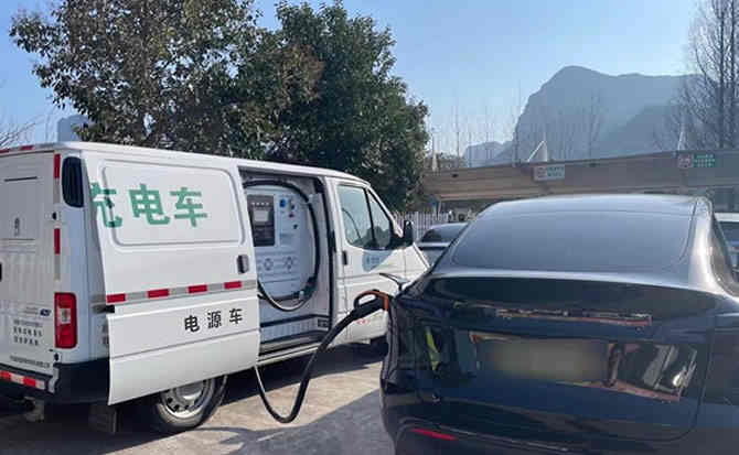 墨脱汽车搭电
