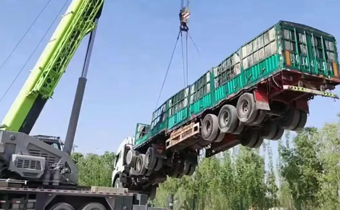 墨脱道路脱困救援案例